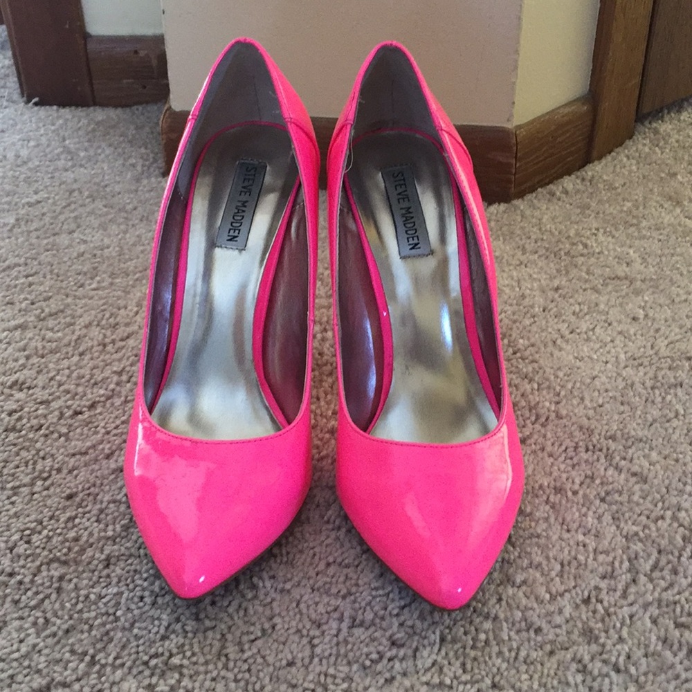 Steve Madden Hot Pink Patent Pumps